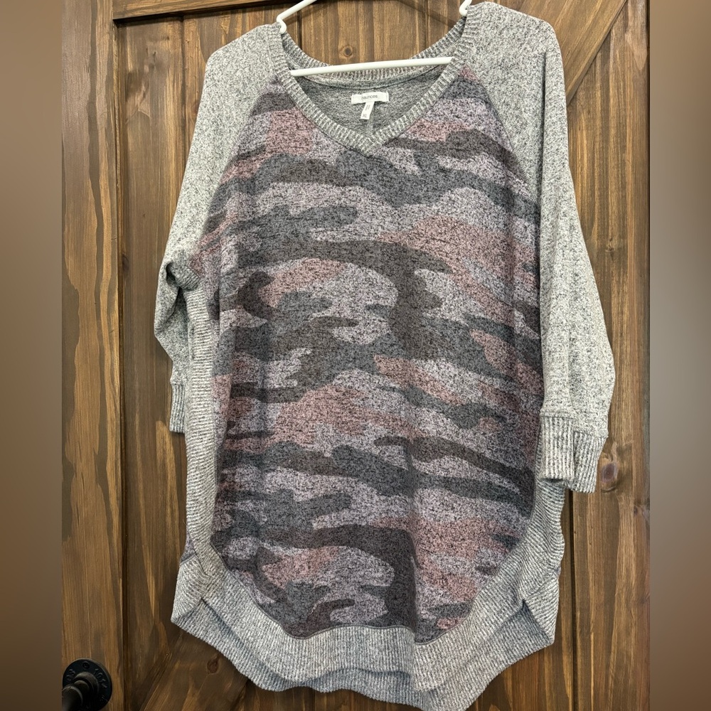 Women’s Maurice’s Xl tunic top with rounded hem NWOT